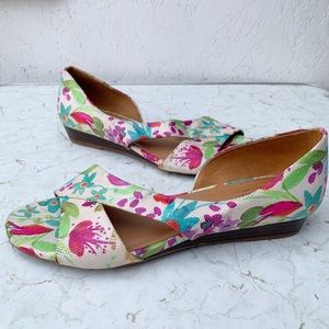 Naturalizer Women's N5 Comfort Shoes Floral Fabric Flat Open Toe Jazzy size 8.5